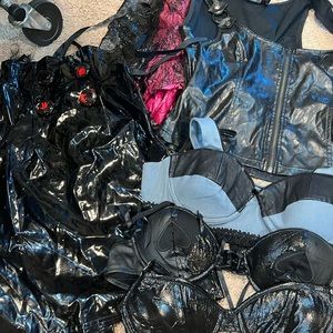 Huge lip service lot